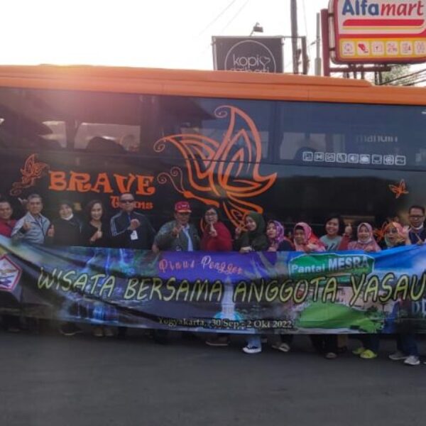 ACARA WISATA BERSAMA KELUARGA BESAR YASAU KE YOGYAKARTA (8)