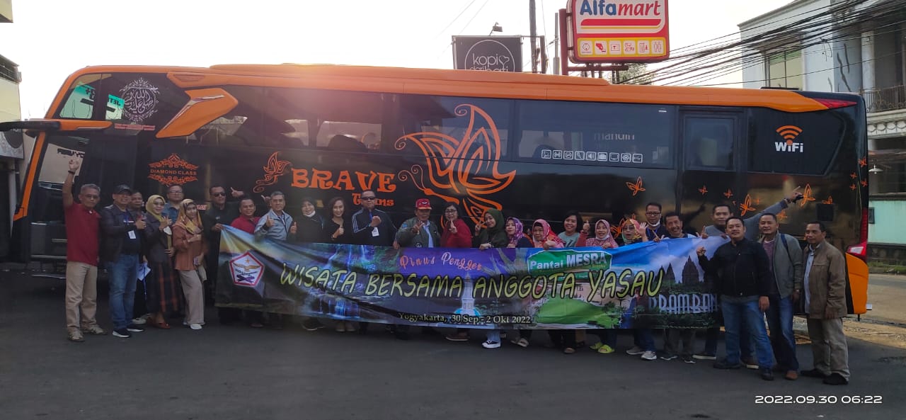 ACARA WISATA BERSAMA KELUARGA BESAR YASAU KE YOGYAKARTA (8)