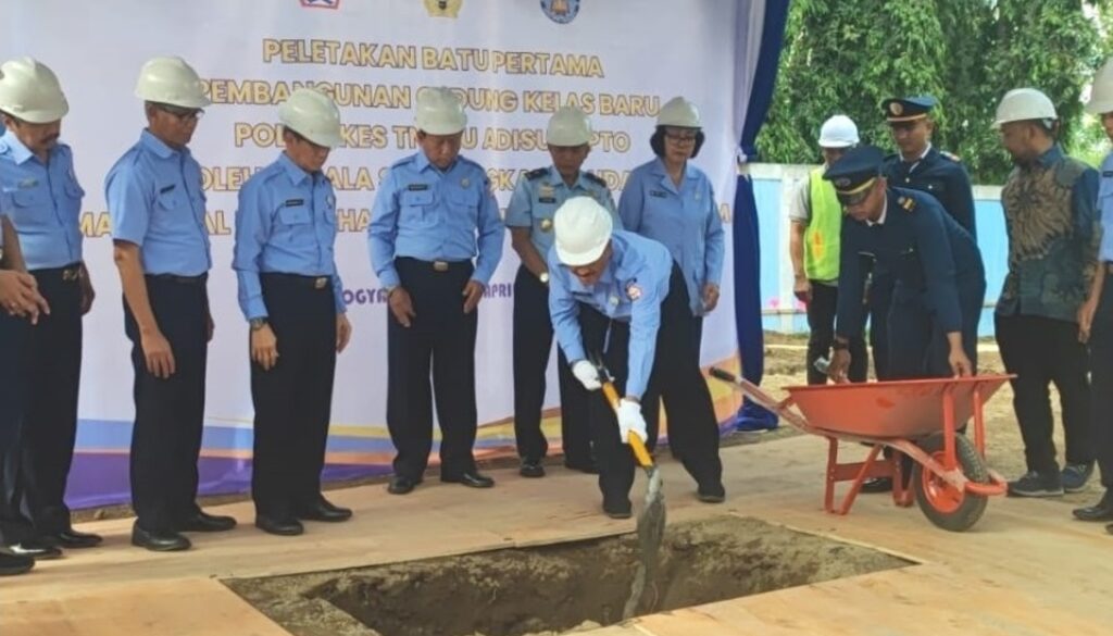 Peletakan Batu Pertama Pembangunan Ruang Kelas Poltekkes TNI AU Adisutjipto (1)