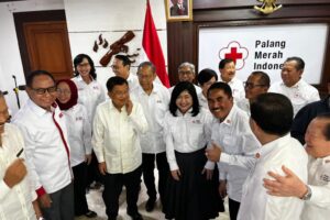 Ketum Yasau Menjadi Anggota PMI Pusat Ketum Yasau Menjadi Anggota PMI Pusat
