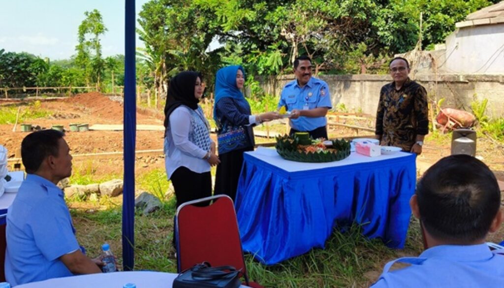 Foto Peletakan batu pertama 3 Foto Peletakan batu pertama 3