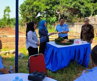 Foto Peletakan batu pertama 3