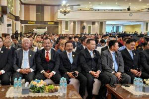 YASAU Teguhkan Komitmen Memajukan Pendidikan, UNSURYA Kukuhkan 414 Lulusan, 2 Guru Besar, dan Dua Wisudawan Ber-IPK 4,00 YASAU Teguhkan Komitmen Memajukan Pendidikan, UNSURYA Kukuhkan 414 Lulusan, 2 Guru Besar, dan Dua Wisudawan Ber-IPK 4,00